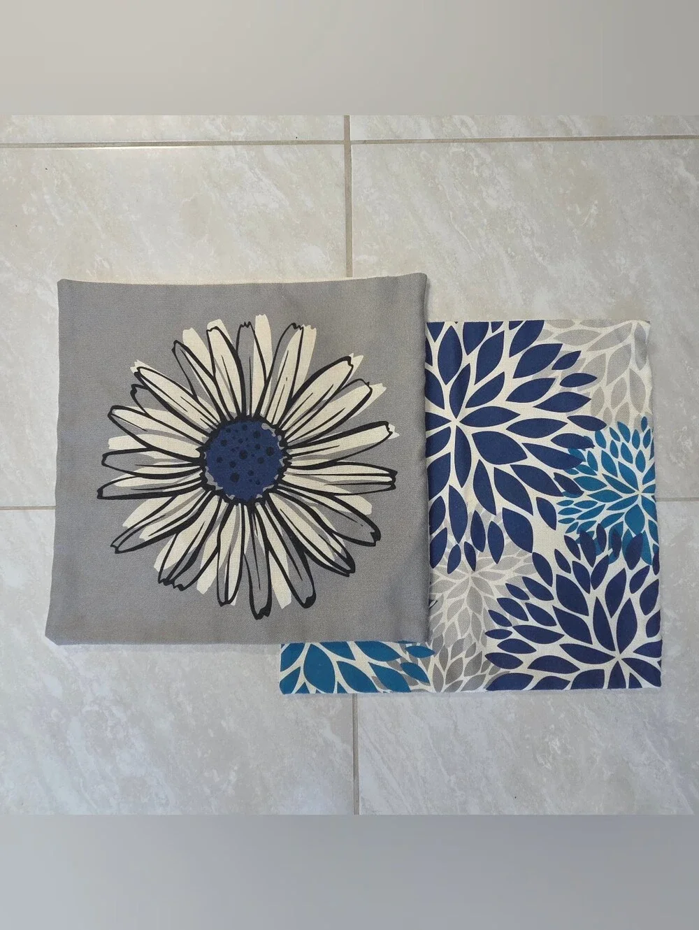 Farmhouse Navy Blue & Grey Botanical Accent Pillow Covers (2), EUC